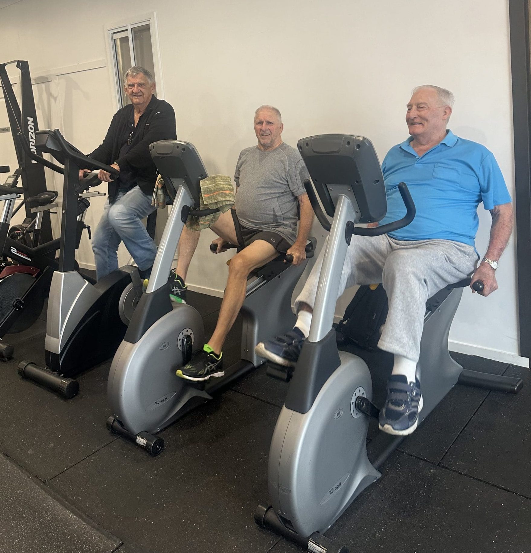 Seniors participating in a healthy ageing exercise class focusing on cardiovascular fitness at Body Mechanics and Function.